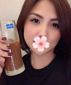 Phương Thảo nụ cười rực rỡ, thiệt ra cũng là một máy bay bà già việt nam